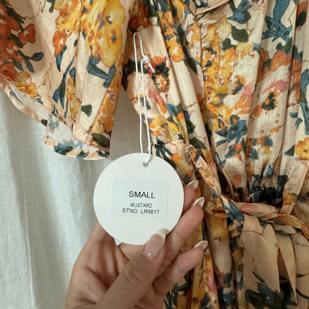 FLORAL ROMPER - Picture 3 of 4